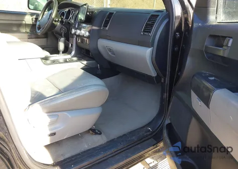 2011 Toyota Tundra Grade 5.7L V8 z USA, uszkodzony, nr VIN 5TFRY5F10BX107119